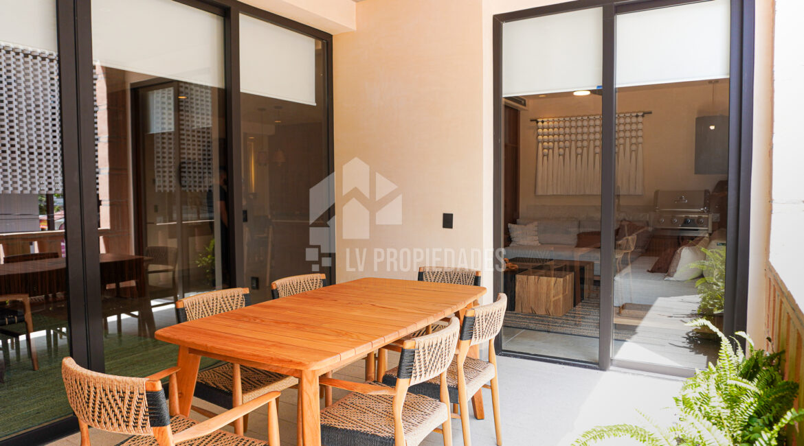 OFRENDA: Tradición Vibrante y Diseño Sublime en la Zona Romántica